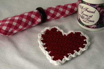 free easy crochet heart coaster red with white border