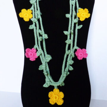 crochet necklace
